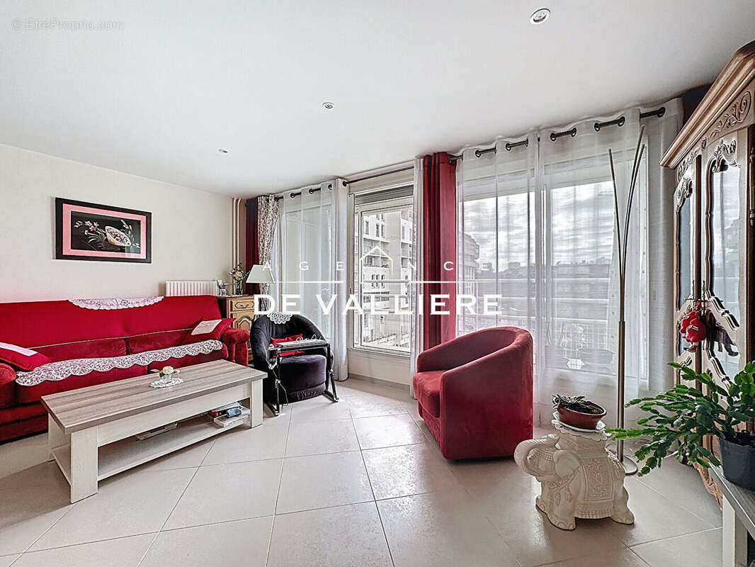 Appartement à NANTERRE