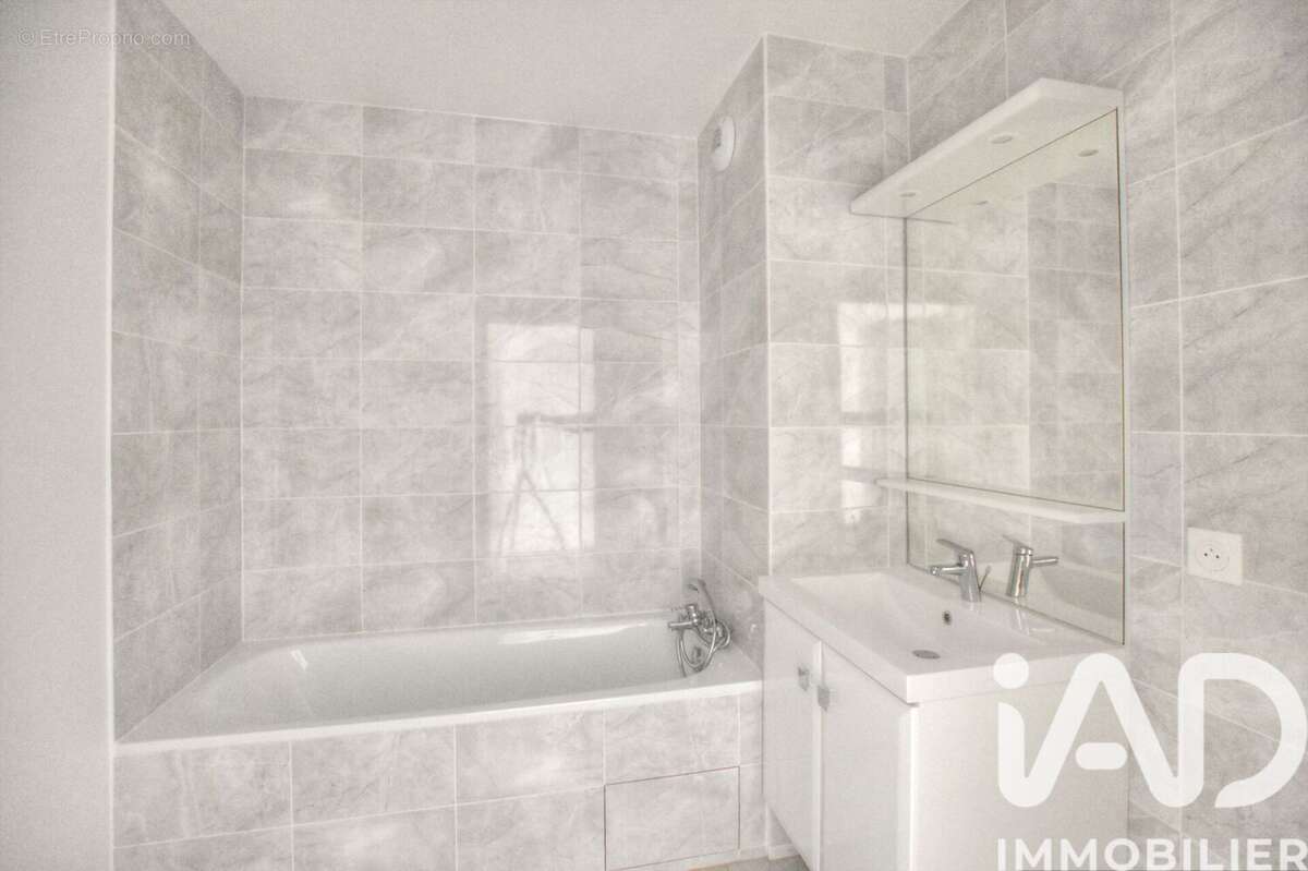 Photo 5 - Appartement à MENNECY