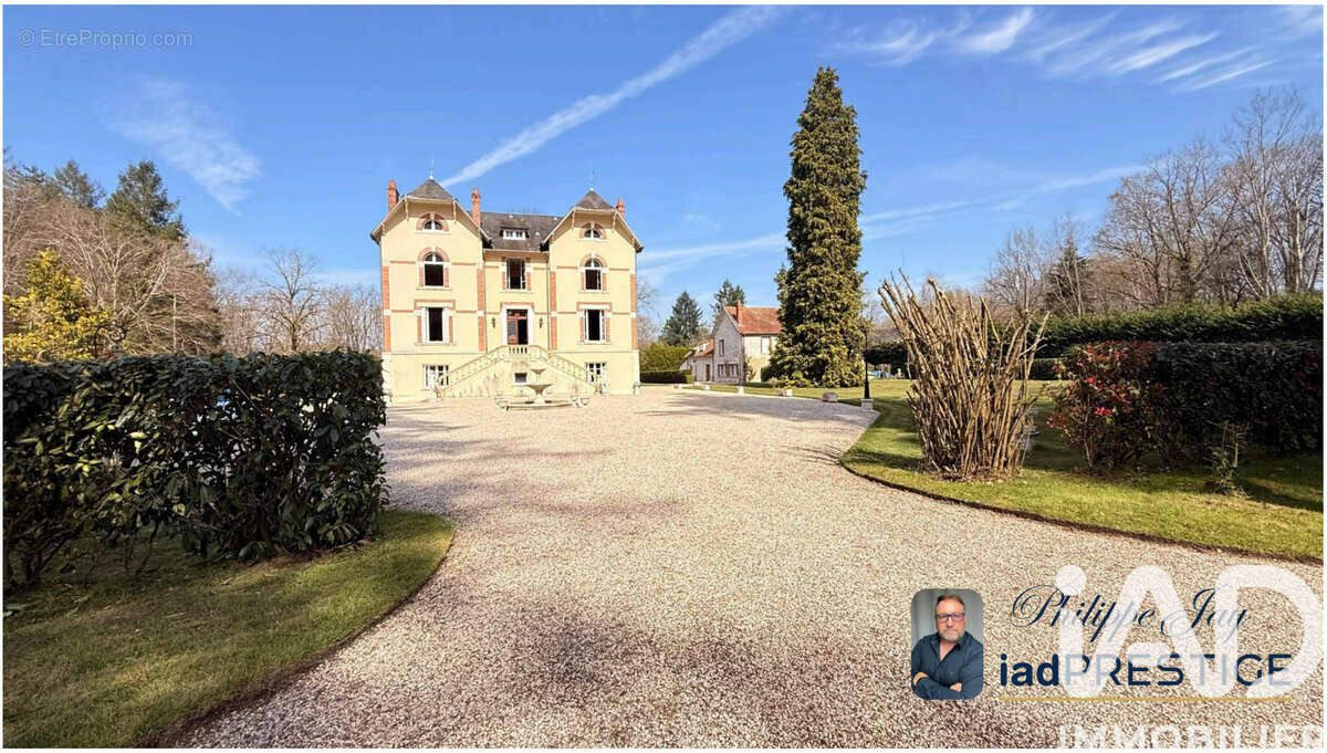Maison 440 m² à Sainte-Montaine  - photo 2