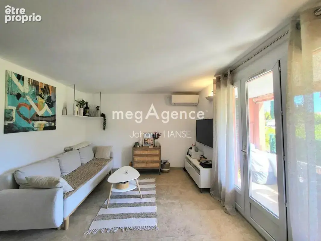 La croix-valmer – t2 29 m² – terrasse couverte 8 m² – piscine – tout à pied - photo 10