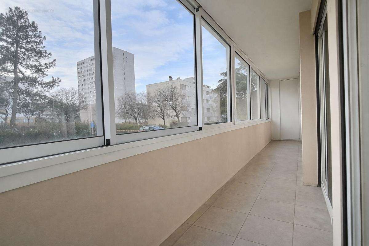 Appartement à RILLIEUX-LA-PAPE