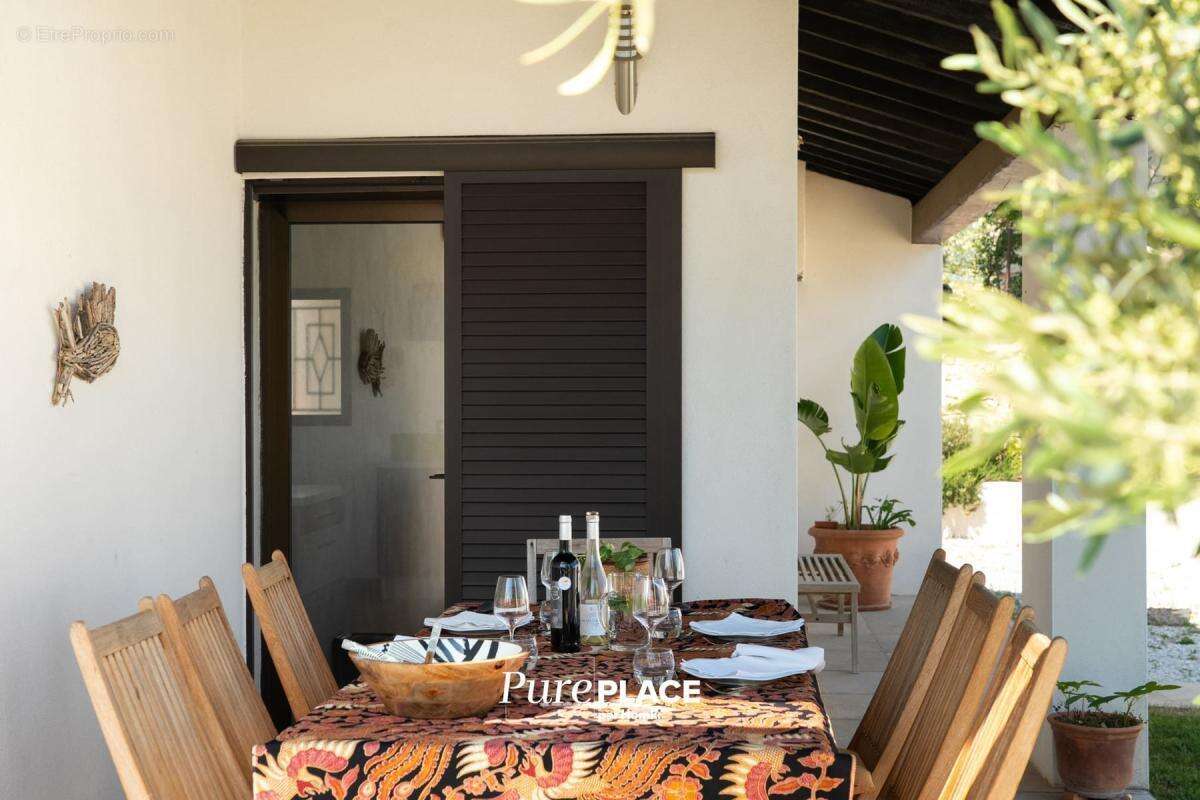 Villa d’exception – Martigues, entre élégance et art de vivre méditerranéen - photo 17