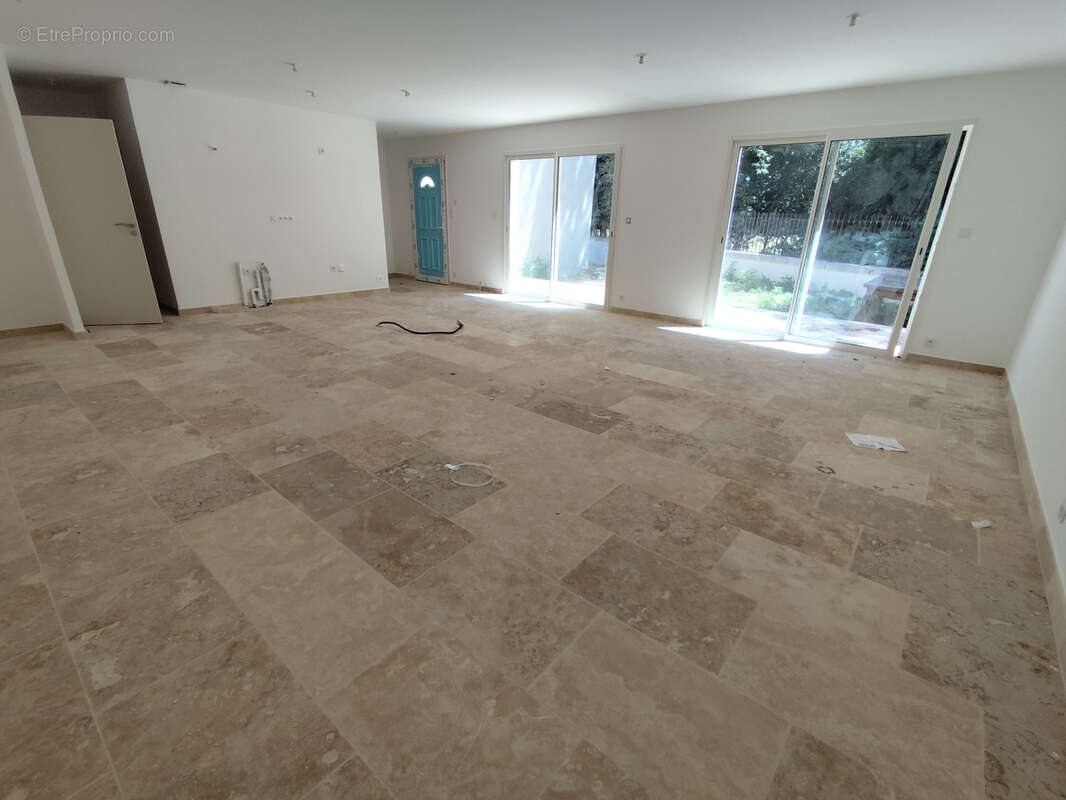 Jonquieres saint vincent type 4 de 128m2 avec jardin parking - photo 9