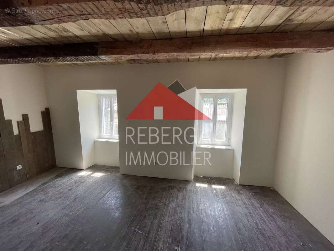 Appartement à LABASTIDE-ROUAIROUX