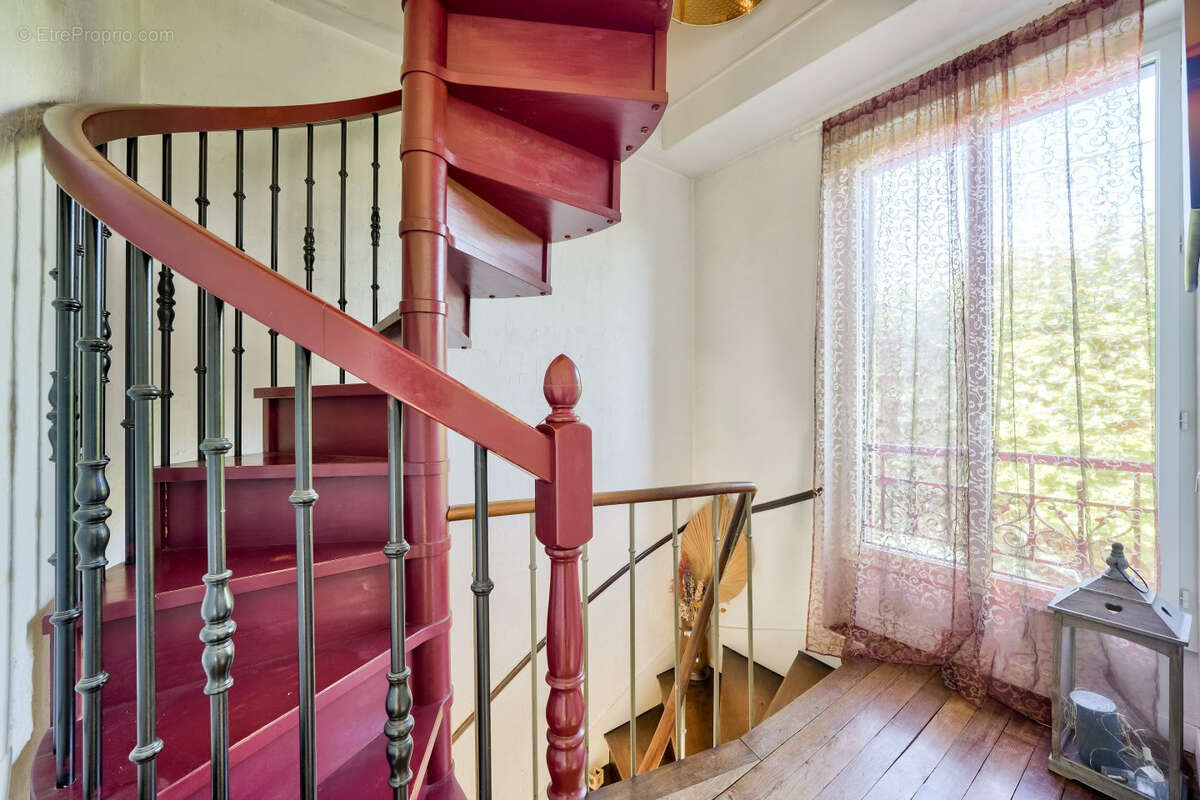 Maison à SAVIGNY-SUR-ORGE