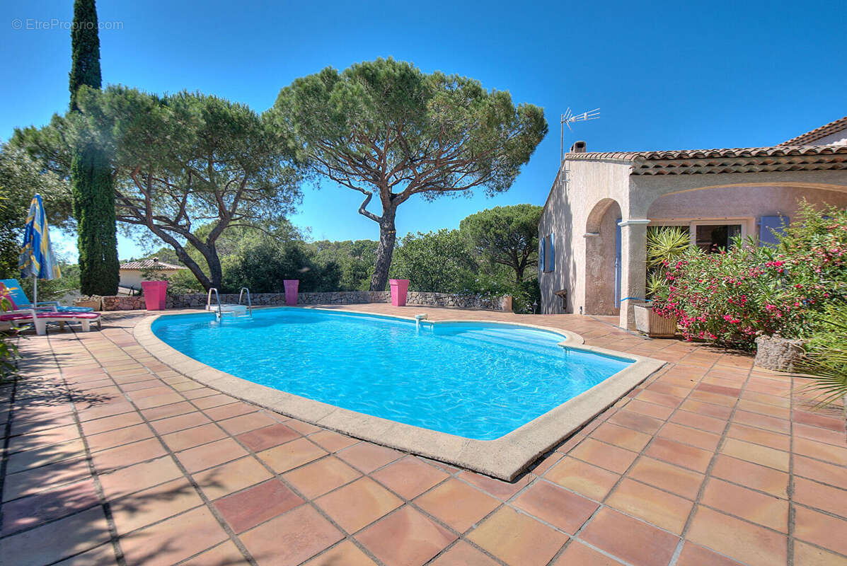 Maison à FREJUS