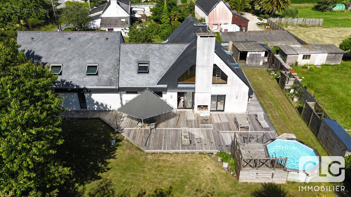 Maison à COMBRIT