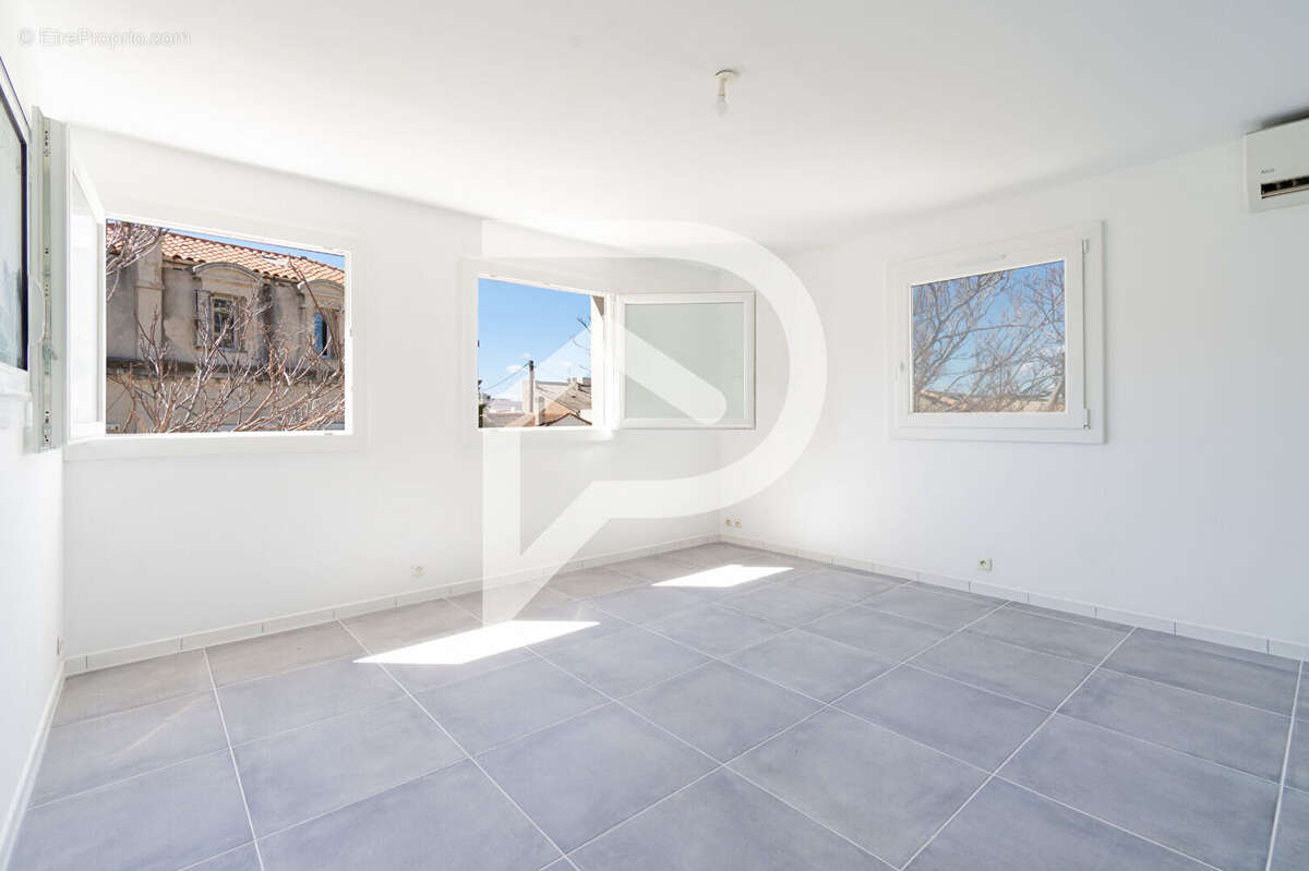 Appartement à MARSEILLE-7E