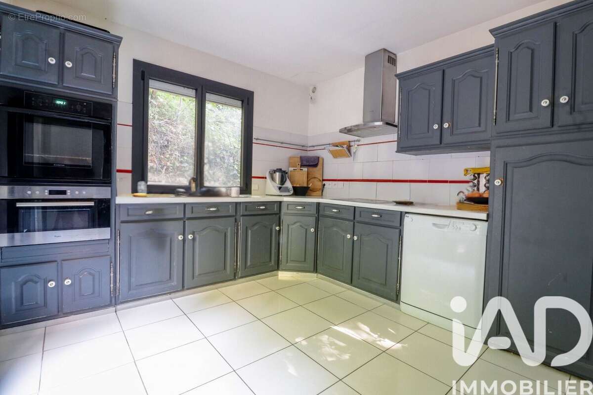 Maison 135 m² à Saulx-Les-Chartreux  - photo 9
