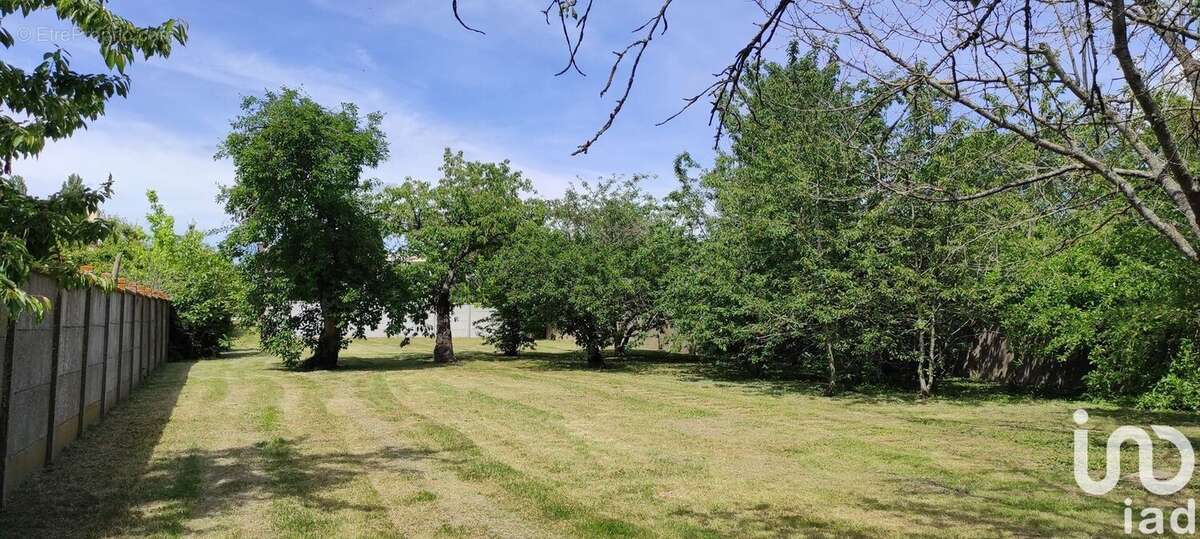 Photo 2 - Terrain à LUISANT