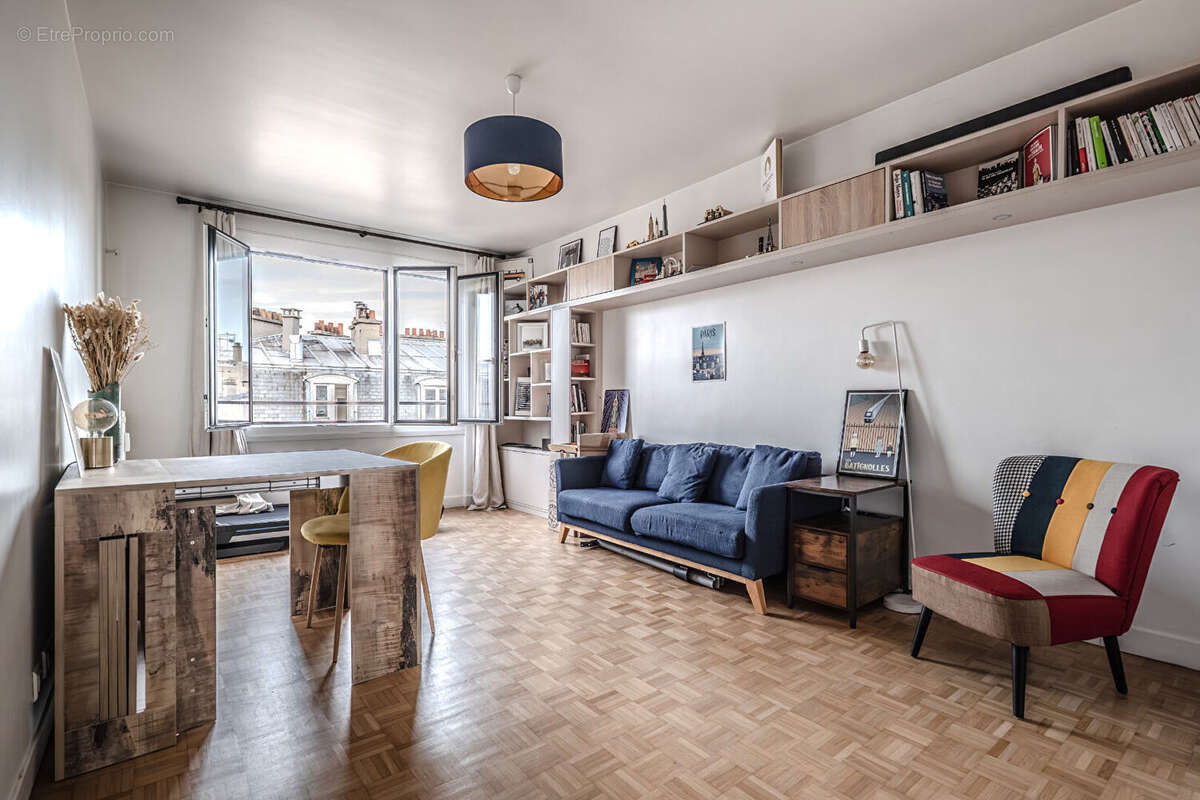 Appartement à PARIS-17E