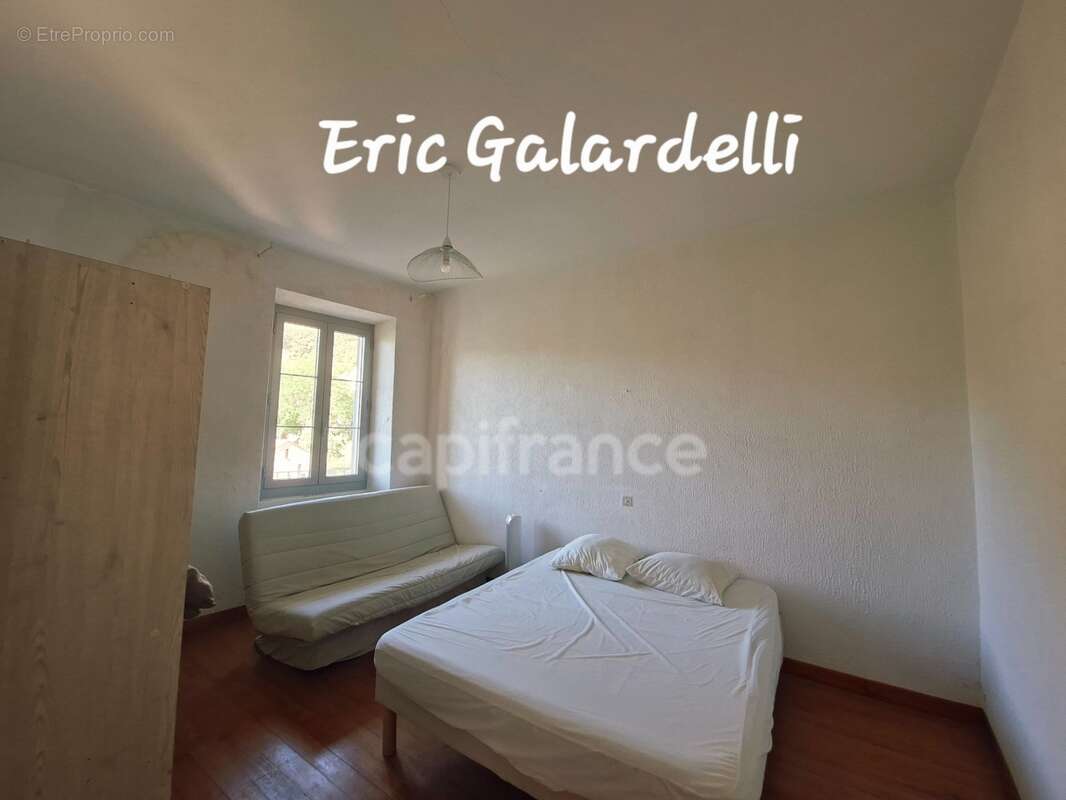 A vendre Appartement 3 pèces de caractère en pierres de taille au cœur de SAINTE LUCIE DE TALLANO (20) - photo 4