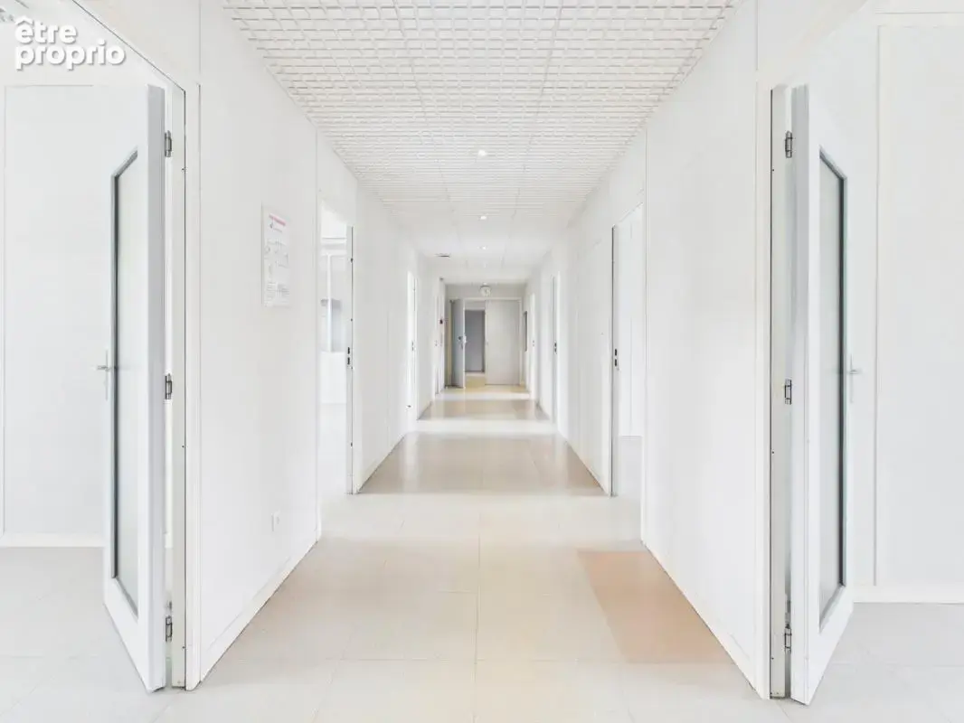 Lons-le-saunier — bureaux lumineux/ascenseur/stationnements - photo 11