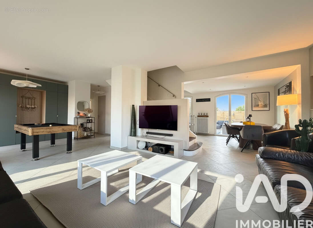 Photo 2 - Maison à VIRY-CHATILLON