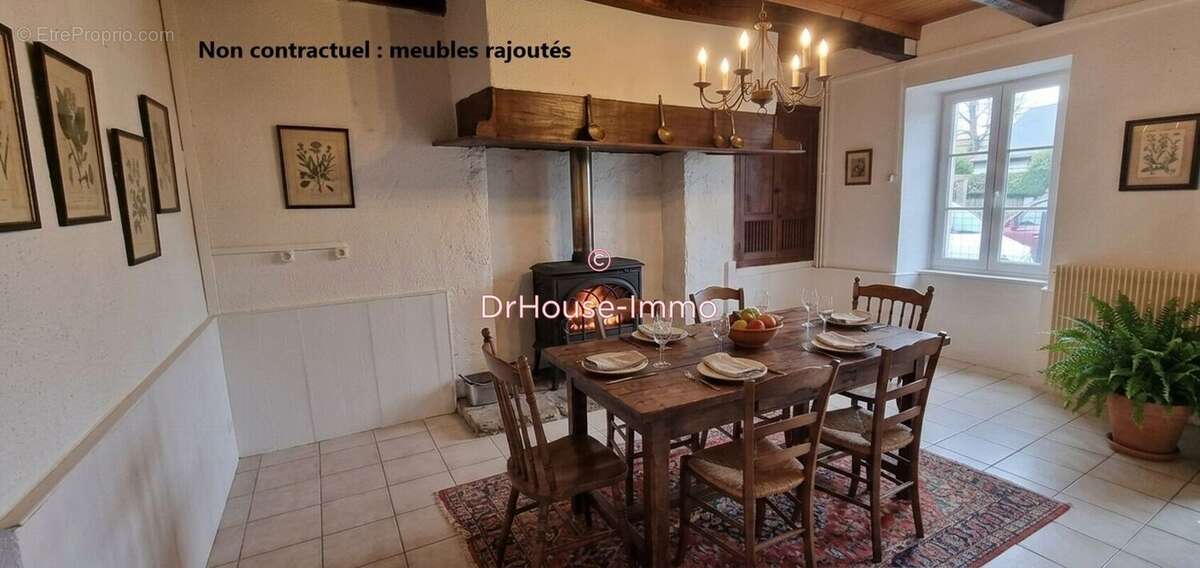 Maison à COMPS-LA-GRAND-VILLE