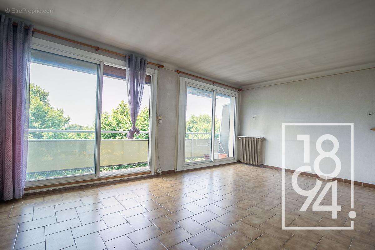 A vendre I Marseille 14e I T4 transformé en T3 de 63m2 - photo 2