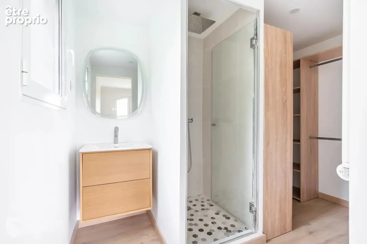 Maison 245 m² à Rochetaillee-Sur-Saone  - photo 10