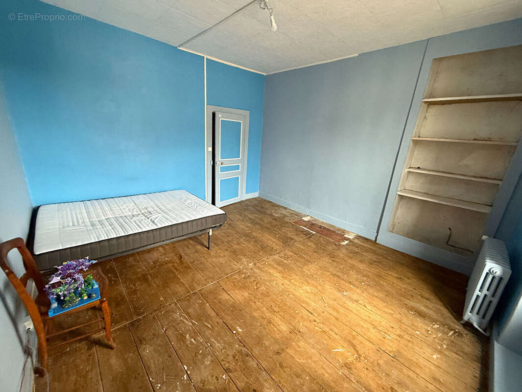 Maison à LAVAVEIX-LES-MINES