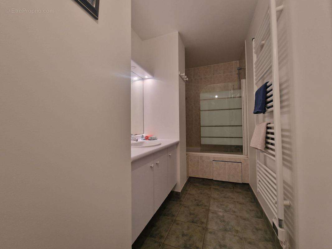 Appartement à VAIRES-SUR-MARNE