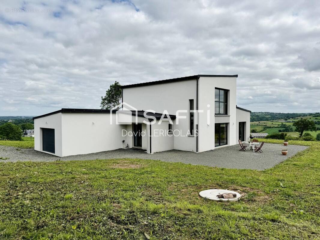 Photo 1 - Maison à TESSY-SUR-VIRE