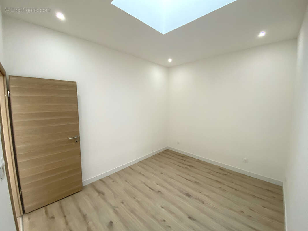 Appartement à PAGNEY-DERRIERE-BARINE