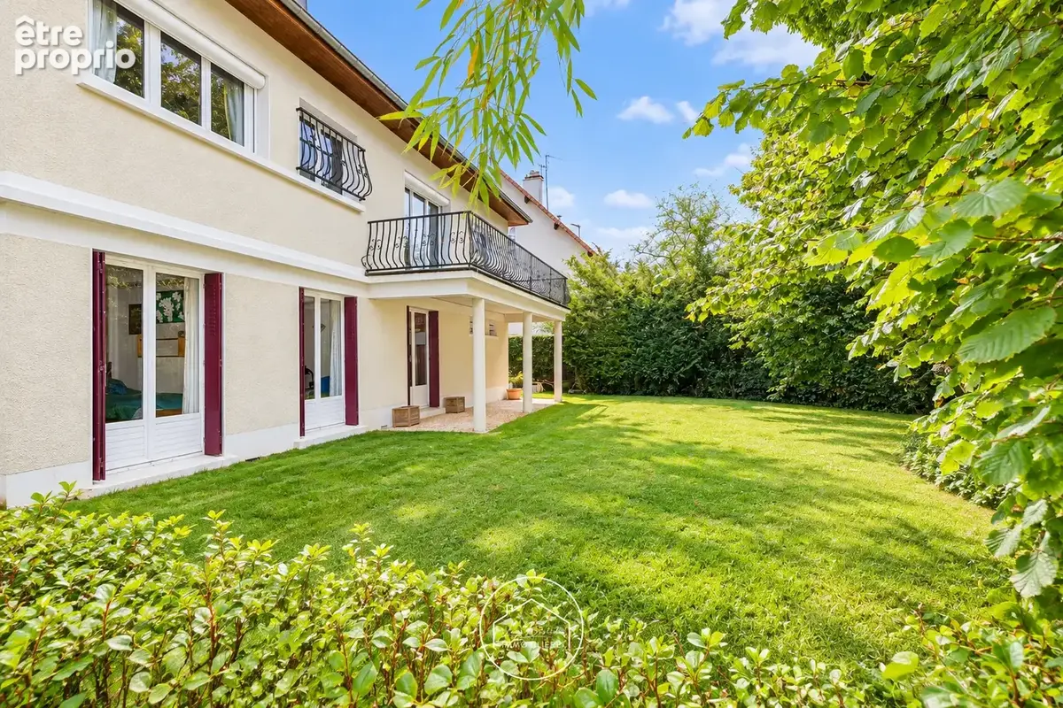 Domaine de Grandchamp - Maison de 8 pièces, 6 chambres-  A RENOVER - photo 3