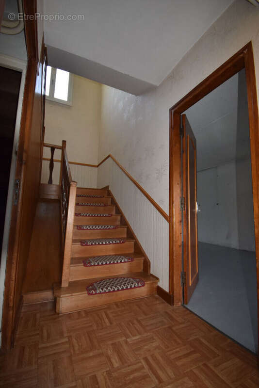 Maison à ARPAJON-SUR-CERE