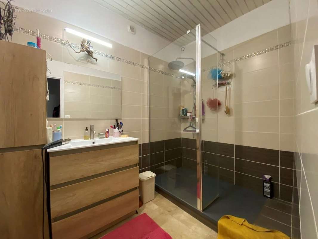 Maison à CASTELNAU-MONTRATIER