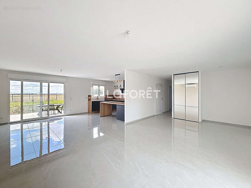 Maison à LUXEMONT-ET-VILLOTTE