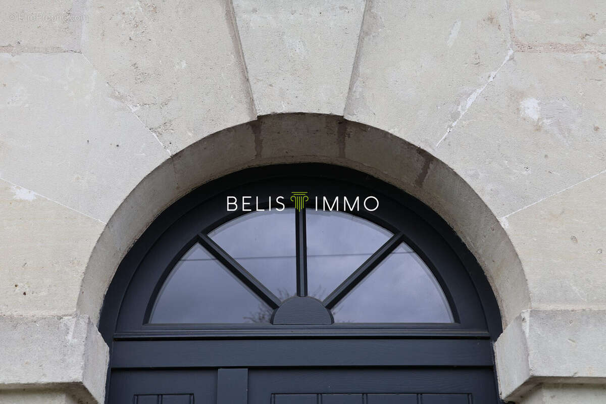 Maison à AZAY-LE-RIDEAU