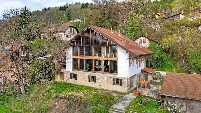 Maison à LUCINGES