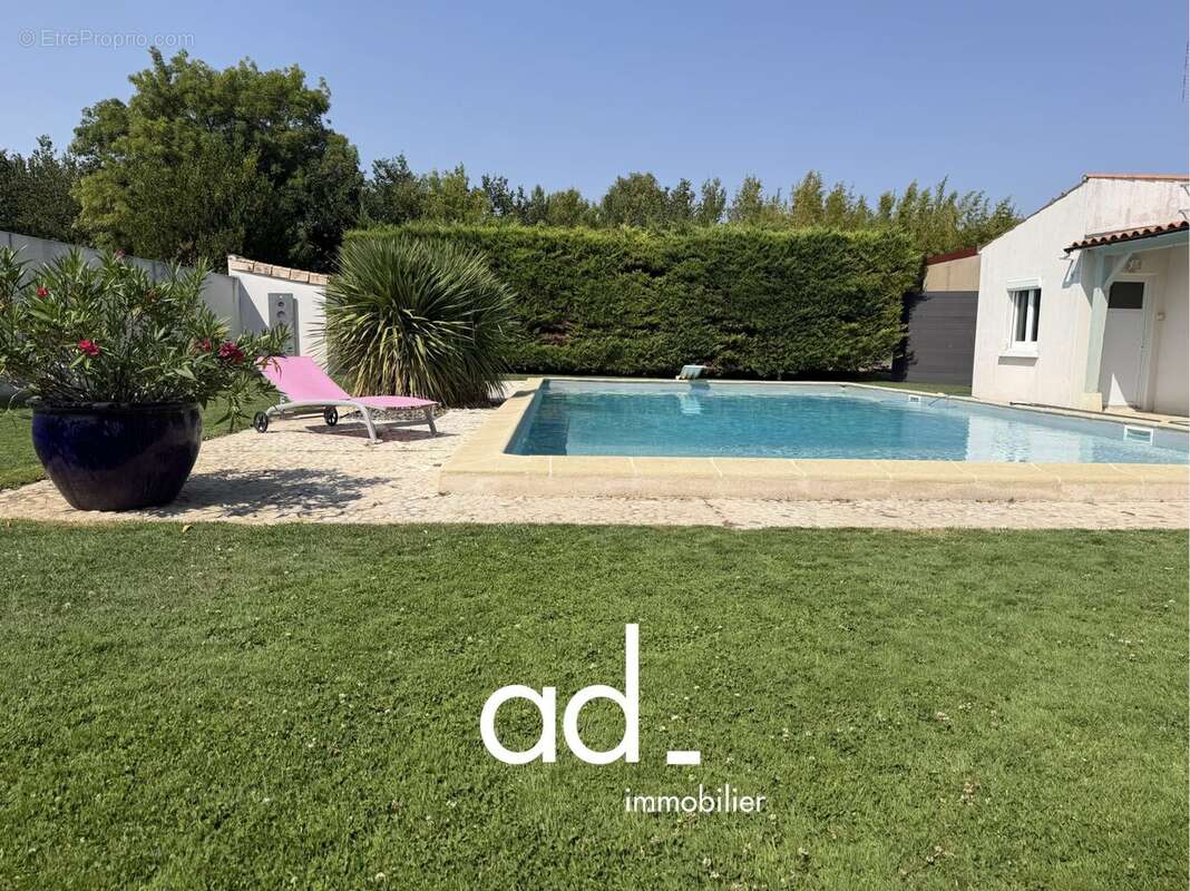 Maison 108 m² à Saint-Xandre  - photo 5