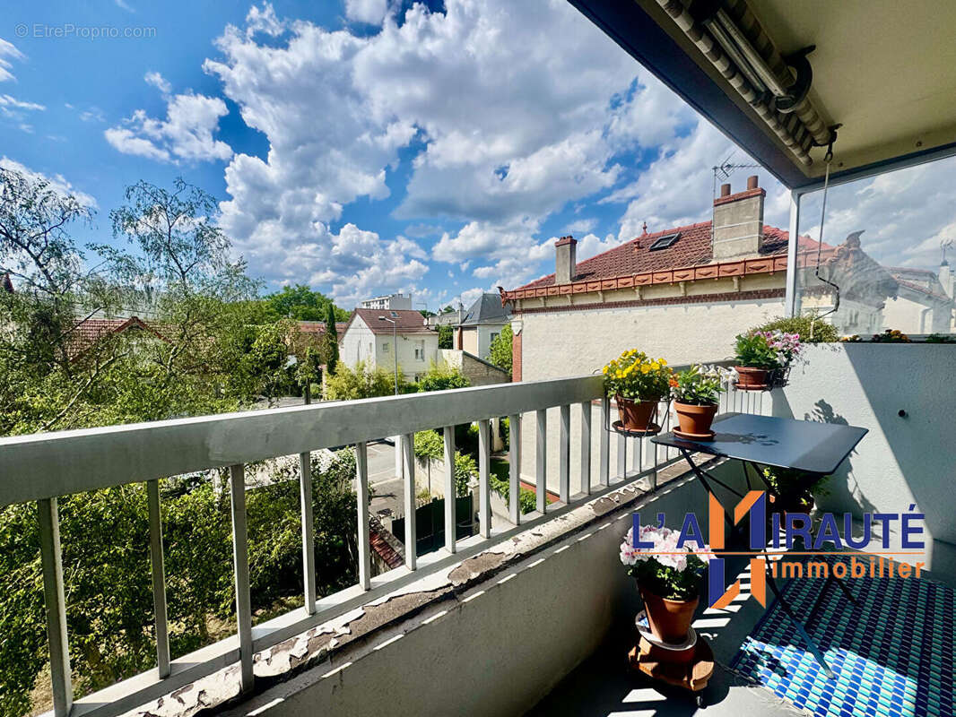 Appartement à HOUILLES