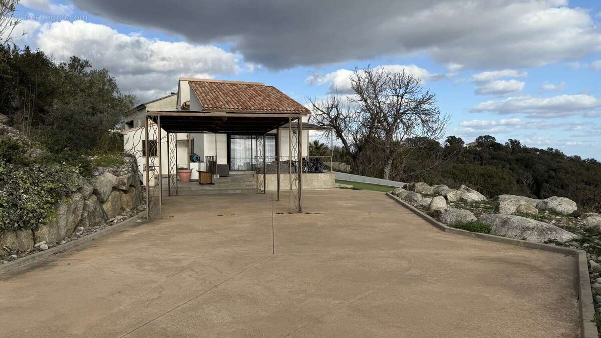 Villa standing - sublime vue mer - photo 3