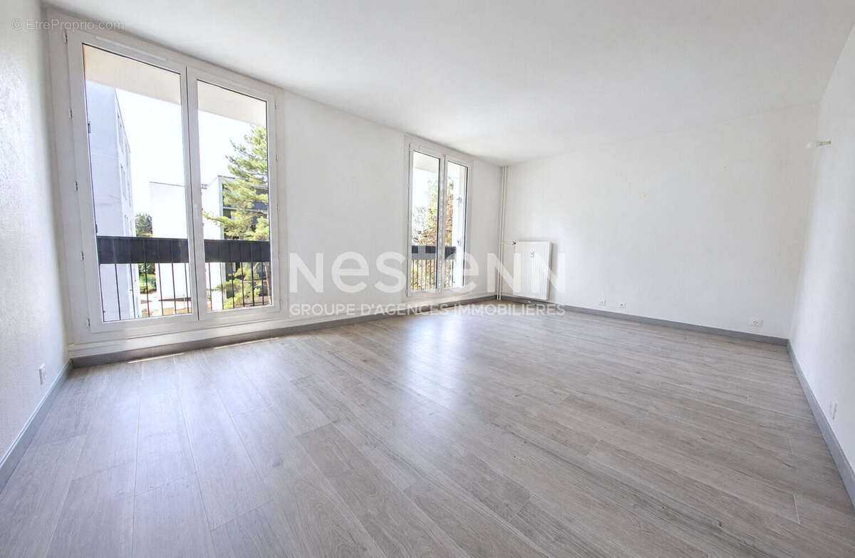 Appartement 4 pièces avec 3 chambres, 2 balcons, parking et ascenseur - photo 2