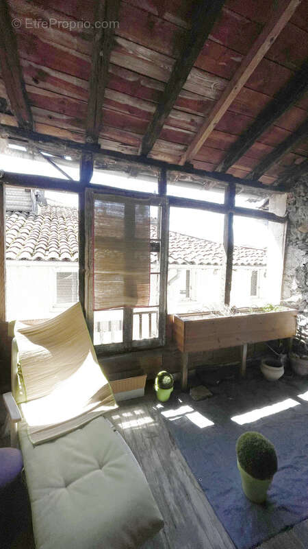 Appartement à CAZERES