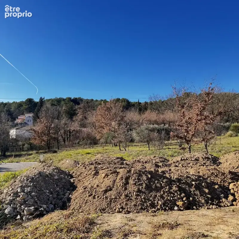 Terrain 560 m² à vendre à Greasque (13850) - photo 2
