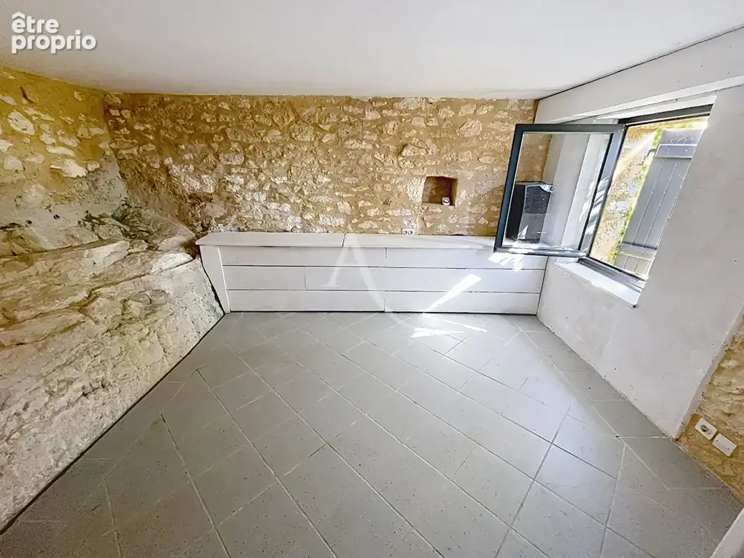 Jolie maison en pierre restaurée de 3 chambres avec vue - photo 8