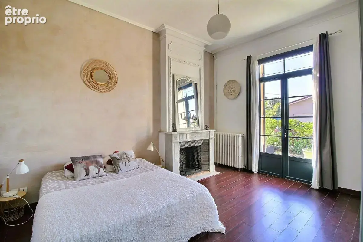 Maison de caractere en pierre 134 m², 5 pieces margaux centre - photo 6