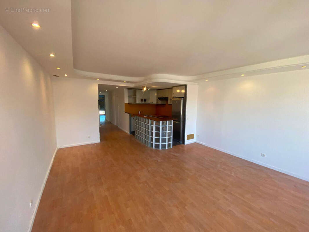 Appartement Sète  quartier théâtre 3 pièce(s) 70 m2 avec grand balcon et ascenseur - photo 11