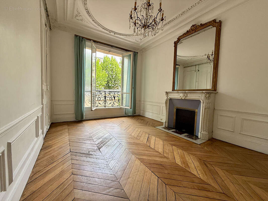 Appartement à PARIS-9E