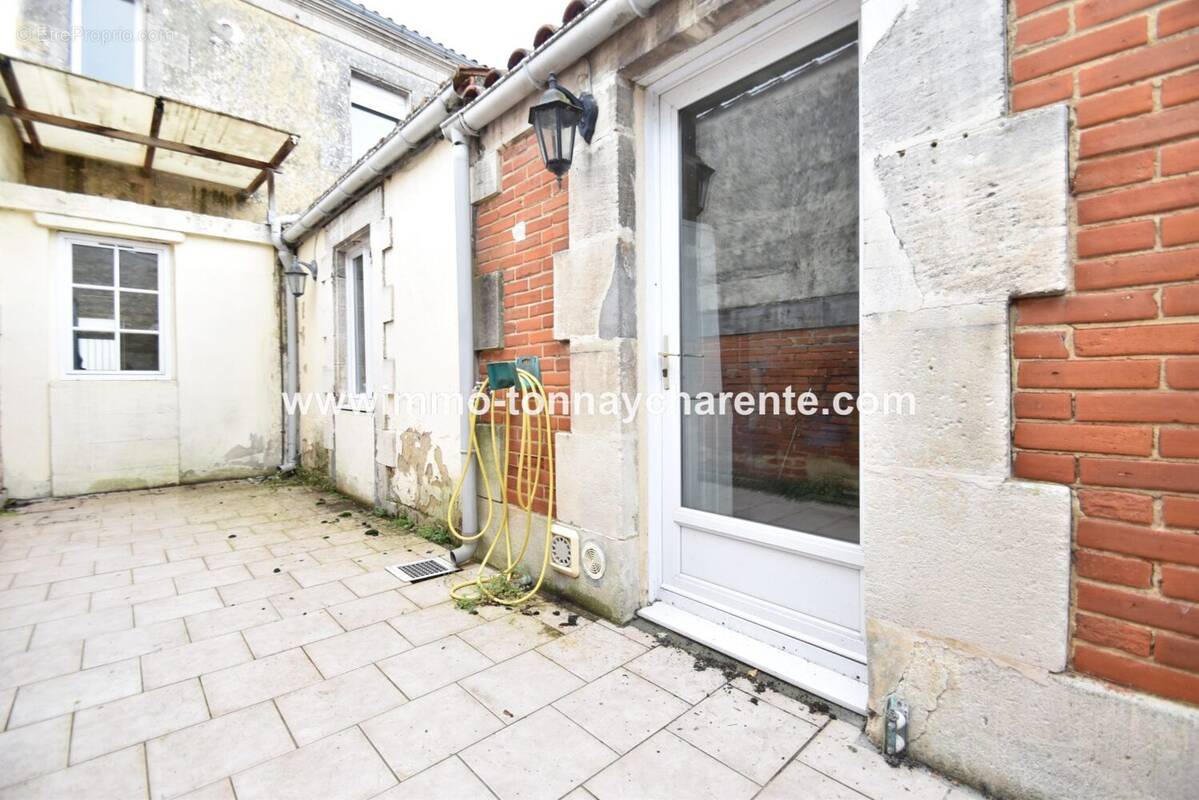 Maison à TONNAY-CHARENTE