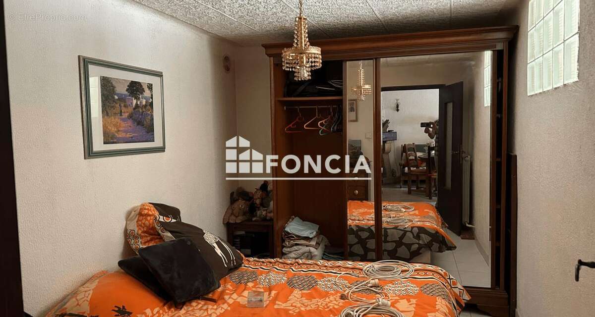 A Salon-de-Provence dans le vallon du Val de Cuech, Maison de 112 m2 sur un terrain de 2.730 m2 - photo 8