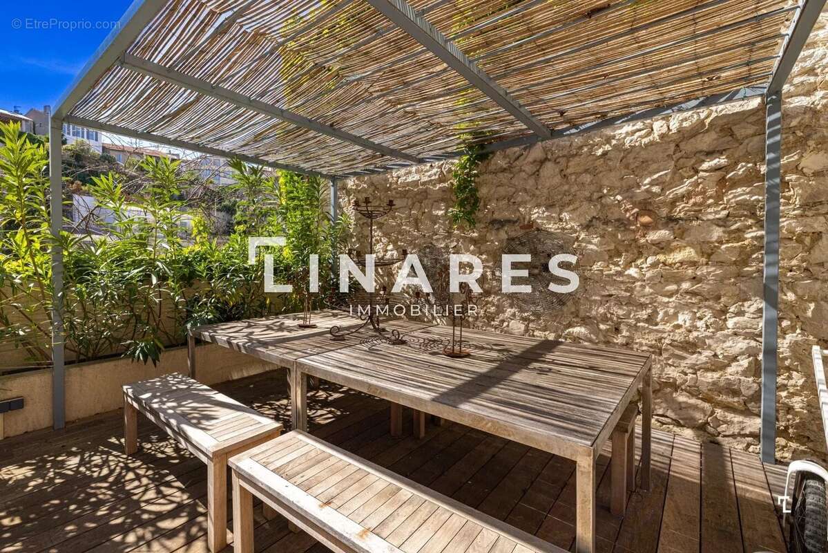 Appartement à MARSEILLE-6E