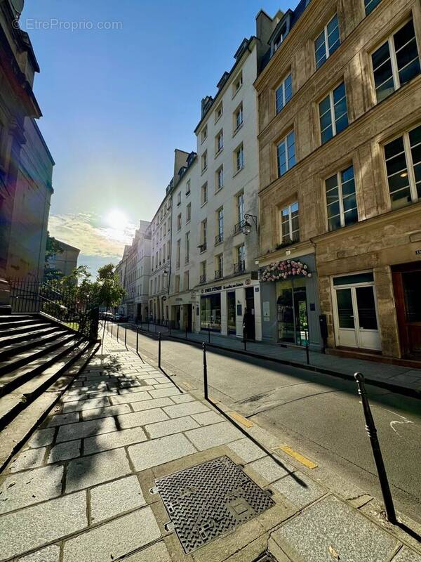 Appartement à PARIS-4E