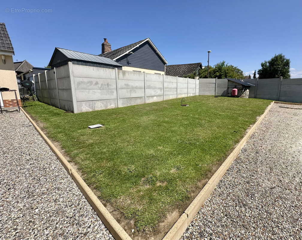 Maison à SAINT-AUBIN-LE-CAUF