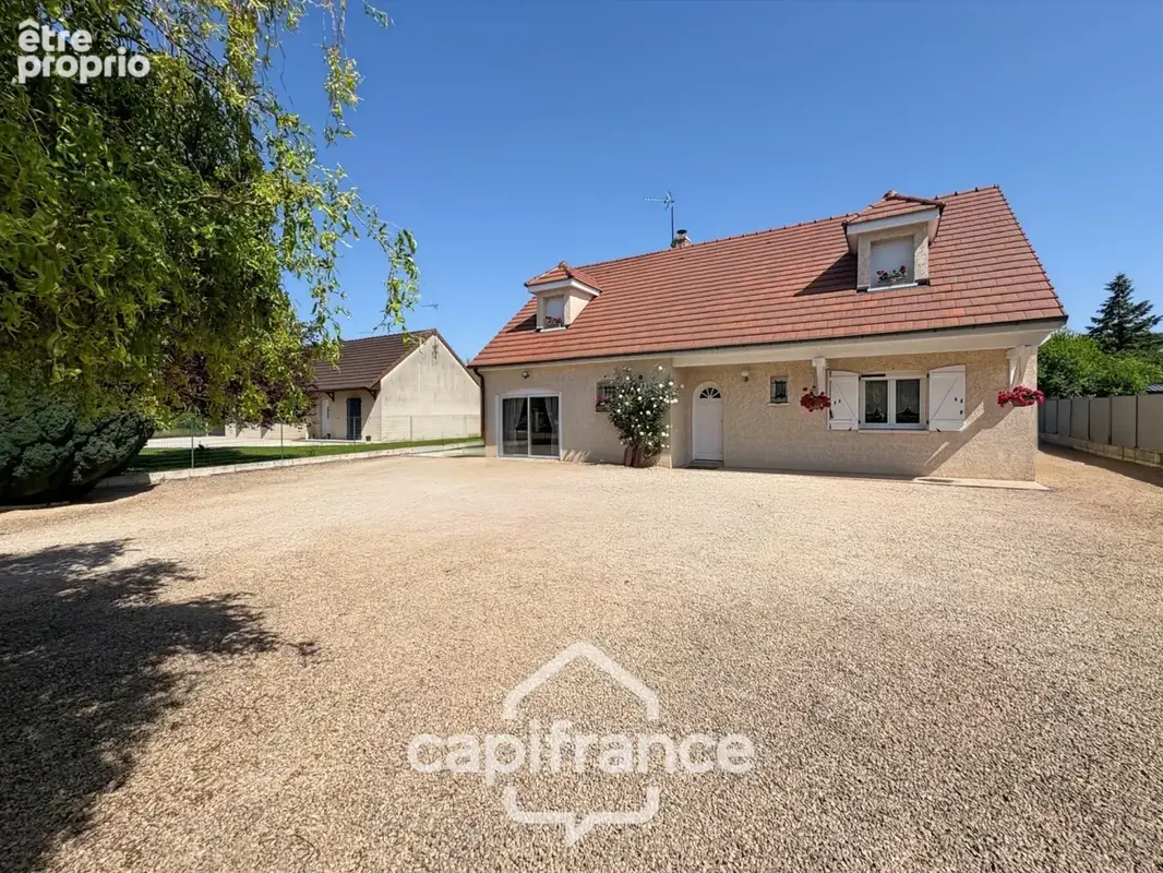 Maison familiale de 131 m2 sur la commune de LAIVES - photo 2