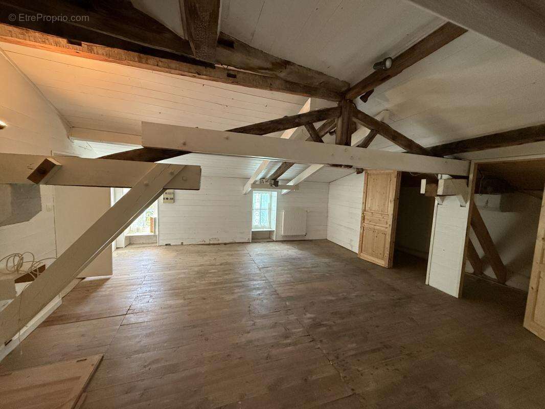 Maison à TALMONT-SUR-GIRONDE