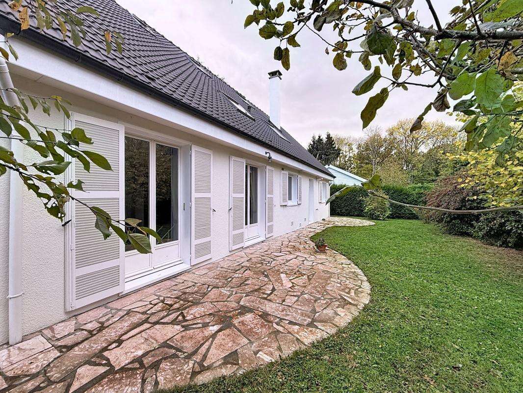 Maison à VOISINS-LE-BRETONNEUX