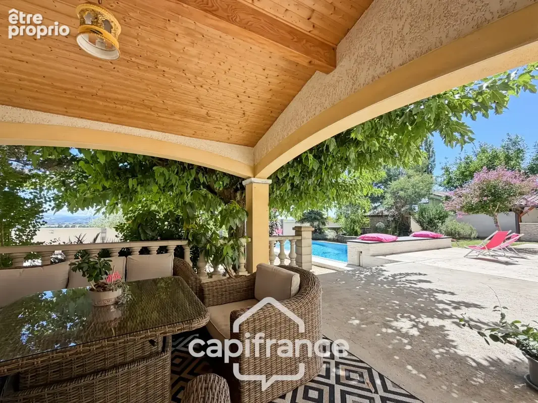 Maison Familiale avec piscine composée de 5 chambres sur ANJOU (38) - photo 9